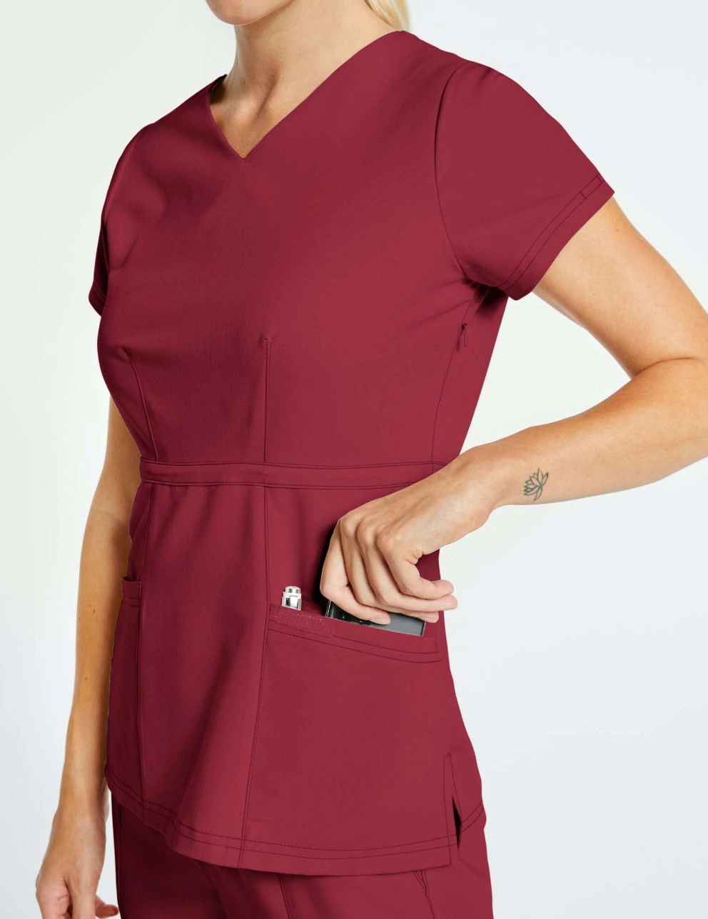 Customized Logo Women Jogger Short Sleeves Scrubs V Neck Nurse Uniform Slim Fit Scrubs