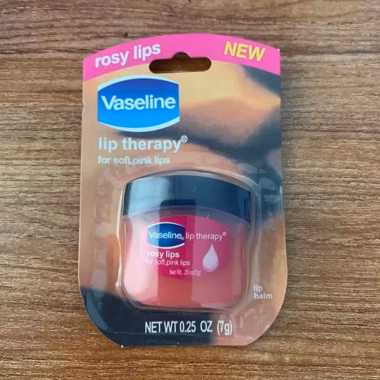 Vaseline Valentine Rosy Lips Skin Care for Tin 7g 